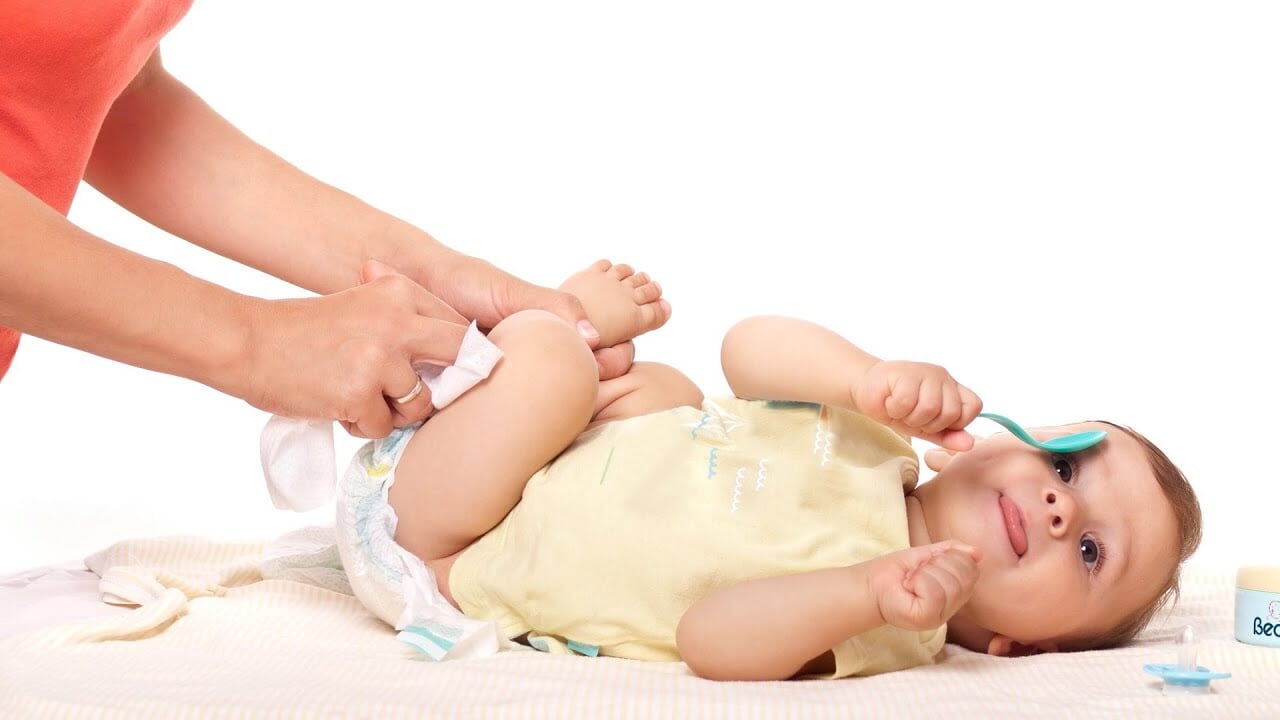 Essential Oil for Diaper Rash Treatment - Natural Home Remedies